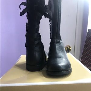 Kids boots